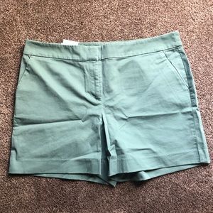 NWT Ann Taylor Size 14  green shorts
